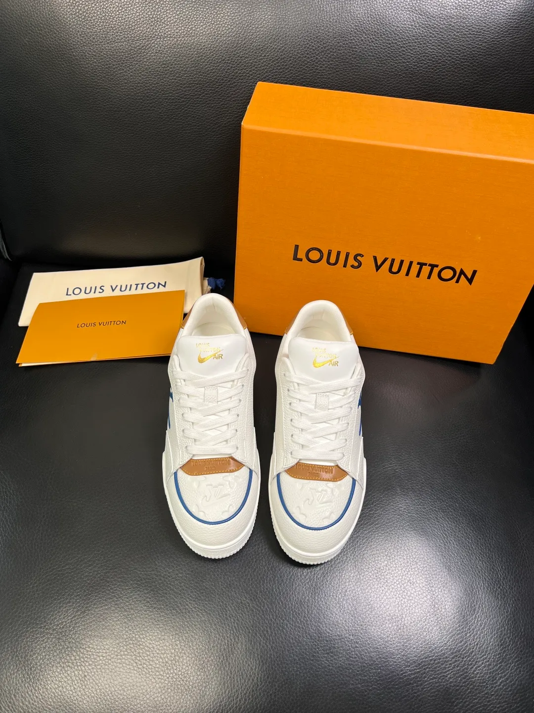 Men's shoes 💰840 Lv high quality top crafts Louis Vuitton, sports sneakers counter synchronization, uppers imported from Italy, high-quality splicing colorful complex crafts, imported mesh pads soft and comfortable, soles: original soles specially provided by the original factory, T men's shoes 💰U exclusive movable molded soles super comfortable, original factory single goods, code number 39-44 (customized 38 45)